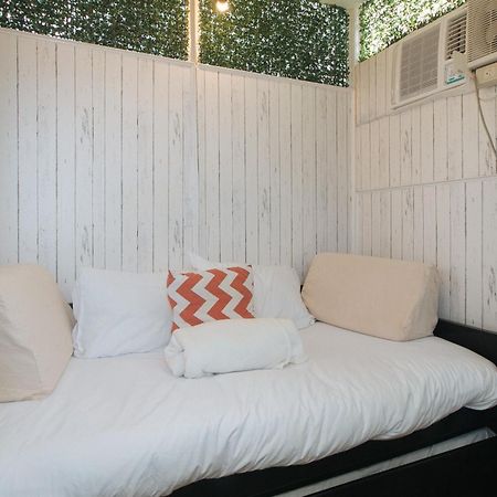 Nearest Hostel Pasay City By Reddoorz Exterior photo