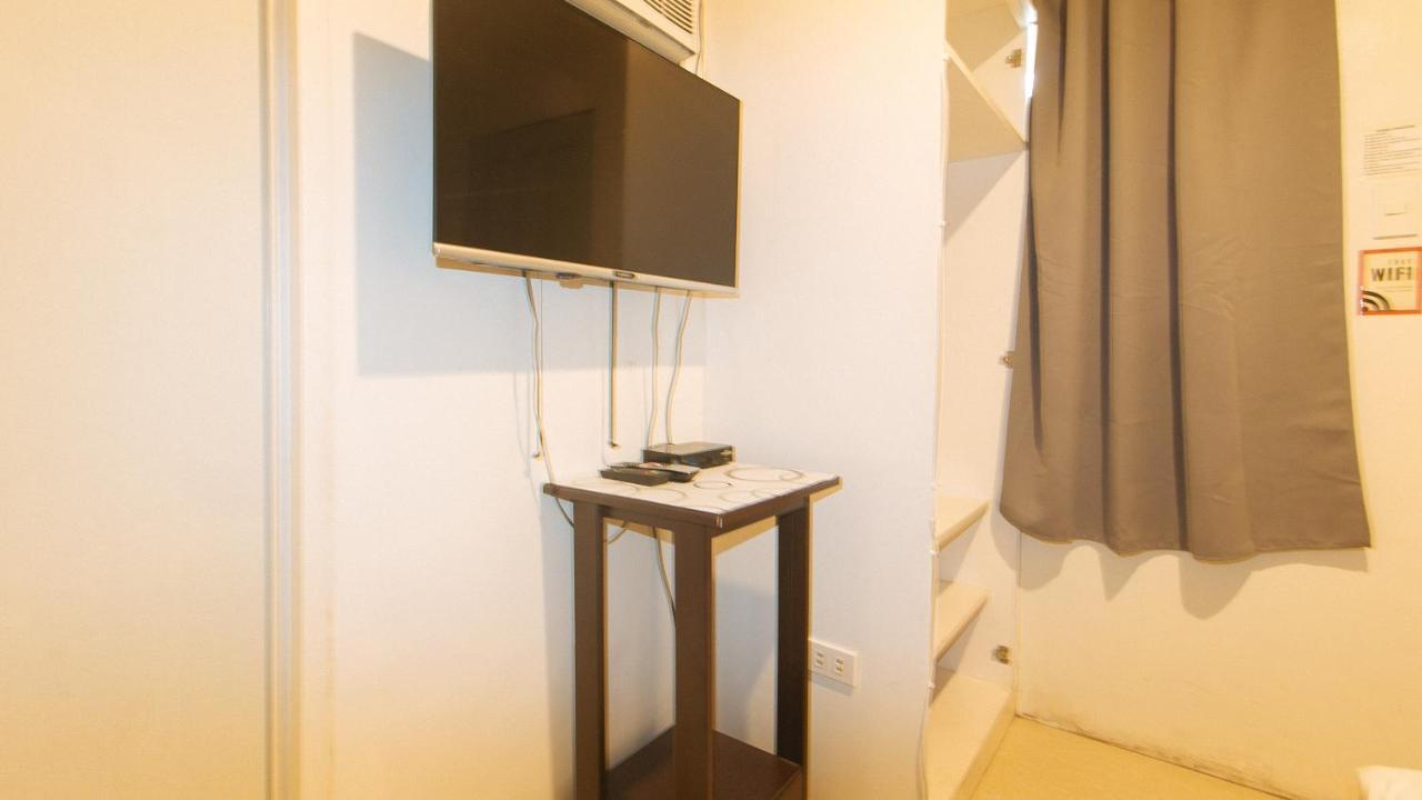 Nearest Hostel Pasay City By Reddoorz Exterior photo